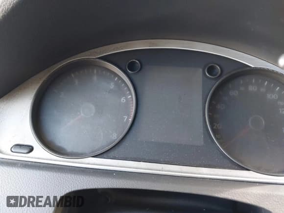 ✅ 2013 Volkswagen CC R-Line • VIN: WVWBP7AN6DE566034 • Lot: 41325221. Wystawiony na IAAI z przebiegiem Nie podano. Bezpłatny archiwum sprzedaży aukcyjnych z USA i szczegółowy raport historii pojazdu na DreamBid. Zdjęcie 7.