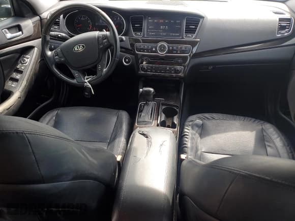 ✅ 2016 Kia Cadenza Premium • VIN: KNALN4D77G5213406 • Lot: 70762165. Wystawiony na Copart z przebiegiem 169 187 mil. Bezpłatny archiwum sprzedaży aukcyjnych z USA i szczegółowy raport historii pojazdu na DreamBid. Zdjęcie 8.