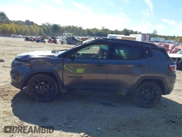 ✅ 2022 Jeep Compass Latitude • VIN: 3C4NJDBB6NT231116 • Лот: 43482556. Опубликован ранее на IAAI с пробегом Не указан. Бесплатный доступ к архиву аукционных продаж из США и подробный отчёт об истории автомобиля на DreamBid. Изображение 14.