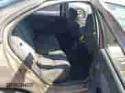 2000 Dodge Neon Highline z VIN 1B3ES46C7YD764572, wystawiony jako IAAI lot #41787703 z przebiegiem 204 657 mil mil oraz . Historia ofert i sprzedaży dostępna na DreamBid. Obrazek 8.