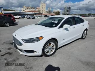 ✅ 2018 Ford Fusion SE • VIN: 3FA6P0LU2JR171697 • Лот: 91967755. Опубликован ранее на Copart с пробегом 174 168 миль. Бесплатный доступ к архиву аукционных продаж из США и подробный отчёт об истории автомобиля на DreamBid. Изображение 1.