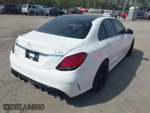 ✅ 2019 Mercedes-Benz C 43 AMG • VIN: 55SWF6EB6KU304488 • Lot: 42007033. Wystawiony na IAAI z przebiegiem 55 496 mil. Bezpłatny archiwum sprzedaży aukcyjnych z USA i szczegółowy raport historii pojazdu na DreamBid. Zdjęcie 4.