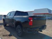 ✅ 2022 Chevrolet Silverado 1500 LT Trail Boss • VIN: 3GCUDFED6NG637224 • Lot: 43317334. Wystawiony na IAAI z przebiegiem 41 714 mil. Bezpłatny archiwum sprzedaży aukcyjnych z USA i szczegółowy raport historii pojazdu na DreamBid. Zdjęcie 3.