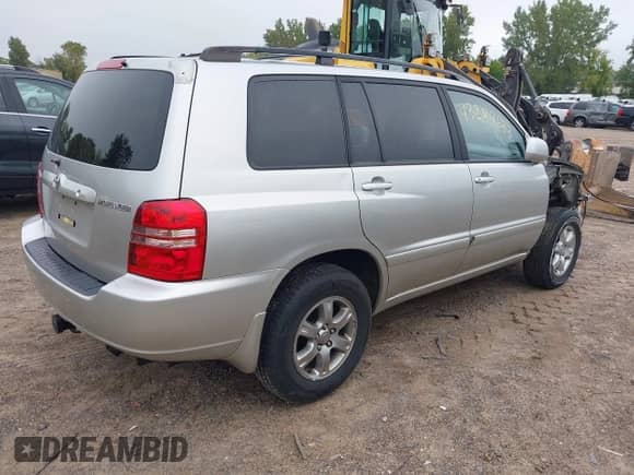 2001 Toyota Highlander с VIN JTEHF21A810010406, выставлен на аукционе IAAI как лот 43284633 с пробегом 133 098 миль миль и . История ставок и продаж доступна на DreamBid. Изображение 4.