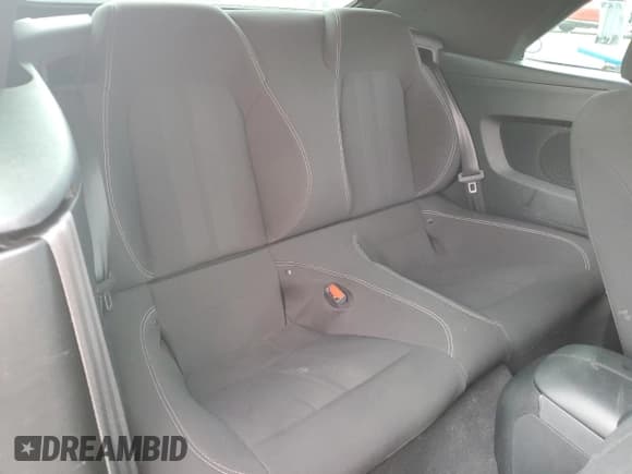 ✅ 2023 Ford Mustang EcoBoost Premium • VIN: 1FATP8UH0P5113442 • Lot: 90839095. Wystawiony na Copart z przebiegiem 28 080 mil. Bezpłatny archiwum sprzedaży aukcyjnych z USA i szczegółowy raport historii pojazdu na DreamBid. Zdjęcie 10.