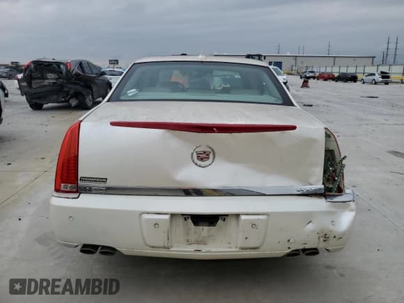 ✅ 2010 Cadillac DTS 1SD • VIN: 1G6KH5EY3AU108090 • Lot: 90076955. Wystawiony na Copart z przebiegiem 156 241 mil. Bezpłatny archiwum sprzedaży aukcyjnych z USA i szczegółowy raport historii pojazdu na DreamBid. Zdjęcie 6.