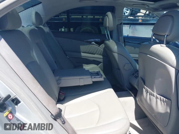 ✅ 2003 Mercedes-Benz E 320 • VIN: WDBUF65J83A290666 • Лот: 42848813. Опубликован ранее на IAAI с пробегом 150 712 миль. Бесплатный доступ к архиву аукционных продаж из США и подробный отчёт об истории автомобиля на DreamBid. Изображение 8.