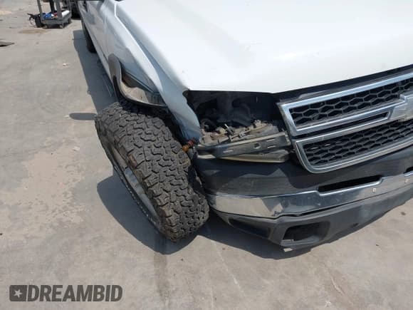 ✅ 2006 Chevrolet Silverado 2500HD LT2 • VIN: 1GCHK29U16E207166 • Lot: 42068401. Listed on IAAI with 105,646 mi. Free auction sales archive from the USA and detailed vehicle history report at DreamBid. Image 6.