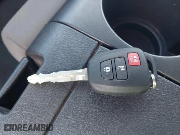 ✅ 2021 Toyota Tundra SR • VIN: 5TFCY5F10MX027263 • Lot: 42963423. Listed on IAAI with 27,429 mi. Free auction sales archive from the USA and detailed vehicle history report at DreamBid. Image 11.