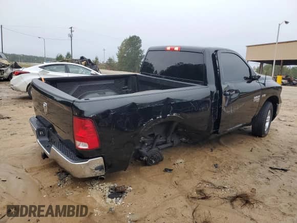 2022 Ram 1500 Express z VIN 3C6JR6AT8NG210555, wystawiony jako Copart lot #86509965 z przebiegiem 18 473 mil mil oraz Czysty tytuł • Clean title. Historia ofert i sprzedaży dostępna na DreamBid. Obrazek 3.