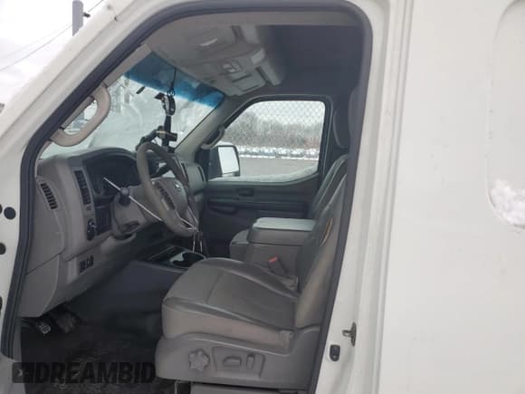 ✅ 2013 Nissan NV SV • VIN: 1N6BF0LY9DN106025 • Lot: 87444994. Listed on Copart with 150,725 mi. Free auction sales archive from the USA and detailed vehicle history report at DreamBid. Image 7.