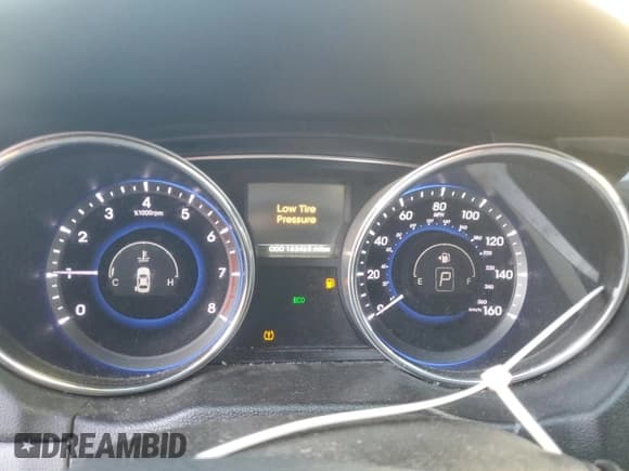 ✅ 2014 Hyundai Sonata SE • VIN: 5NPEC4AC8EH907201 • Lot: 70657604. Listed on Copart with 163,463 mi. Free auction sales archive from the USA and detailed vehicle history report at DreamBid. Image 9.