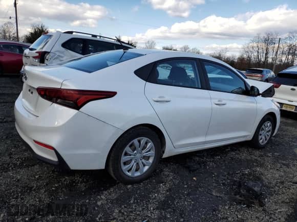 2019 Hyundai Accent SE z VIN 3KPC24A33KE079875, wystawiony jako Copart lot #77388893 z przebiegiem 76 385 mil mil oraz . Historia ofert i sprzedaży dostępna na DreamBid. Obrazek 3.
