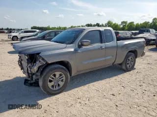 ✅ 2025 Nissan Frontier S • VIN: 1N6ED1CL3SN629700 • Лот: 67266975. Опубликован ранее на Copart с пробегом 2 827 миль. Бесплатный доступ к архиву аукционных продаж из США и подробный отчёт об истории автомобиля на DreamBid. Изображение 1.