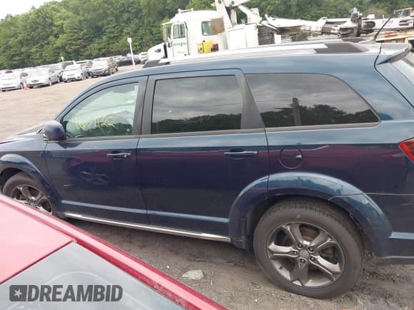 ✅ 2015 Dodge Journey Crossroad • VIN: 3C4PDCGB9FT605240 • Lot: 42634122. Listed on IAAI with 166,548 mi. Free auction sales archive from the USA and detailed vehicle history report at DreamBid. Image 14.