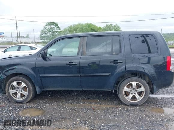 ✅ 2013 Honda Pilot EX-L • VIN: 5FNYF3H54DB019869 • Lot: 42231179. Wystawiony na IAAI z przebiegiem 139 099 mil. Bezpłatny archiwum sprzedaży aukcyjnych z USA i szczegółowy raport historii pojazdu na DreamBid. Zdjęcie 14.