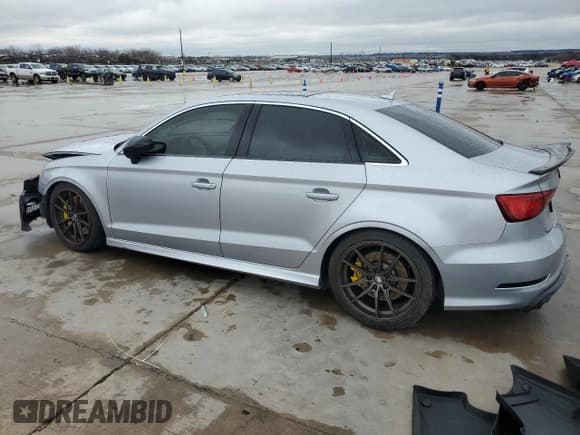 ✅ 2015 Audi S3 Premium Plus • VIN: WAUBFGFF9F1140513 • Lot: 44962985. Wystawiony na Copart z przebiegiem 123 410 mil. Bezpłatny archiwum sprzedaży aukcyjnych z USA i szczegółowy raport historii pojazdu na DreamBid. Zdjęcie 2.