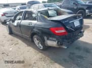 ✅ 2013 Mercedes-Benz C 250 Sport • VIN: WDDGF4HBXDR275022 • Lot: 42709848. Wystawiony na IAAI z przebiegiem Nie podano. Bezpłatny archiwum sprzedaży aukcyjnych z USA i szczegółowy raport historii pojazdu na DreamBid. Zdjęcie 3.