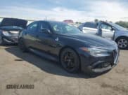 ✅ 2017 Alfa Romeo Giulia • VIN: ZARFAEAV5H7522081 • Lot: 70898045. Wystawiony na Copart z przebiegiem Nie podano. Bezpłatny archiwum sprzedaży aukcyjnych z USA i szczegółowy raport historii pojazdu na DreamBid. Zdjęcie 4.