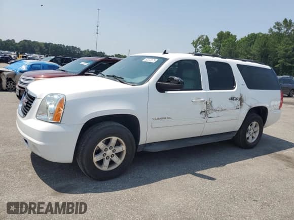✅ 2014 GMC Yukon XL SLT • VIN: 1GKS1KE04ER224261 • Lot: 62372575. Listed on Copart with 213,499 mi. Free auction sales archive from the USA and detailed vehicle history report at DreamBid. Image 1.