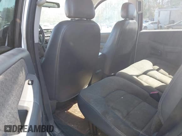 ✅ 2004 Ford Explorer XLS • VIN: 1FMZU62K64UB21610 • Лот: 41754063. Опубликован ранее на IAAI с пробегом 203 591 миль. Бесплатный доступ к архиву аукционных продаж из США и подробный отчёт об истории автомобиля на DreamBid. Изображение 8.