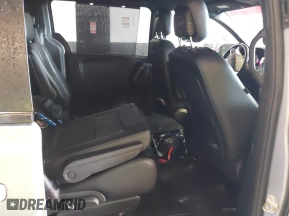 ✅ 2020 Dodge Grand Caravan GT • VIN: 2C4RDGEGXLR188885 • Lot: 42759537. Wystawiony na IAAI z przebiegiem 157 821 mil. Bezpłatny archiwum sprzedaży aukcyjnych z USA i szczegółowy raport historii pojazdu na DreamBid. Zdjęcie 8.