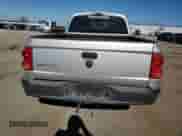 2007 Dodge Dakota ST z VIN 1D7HE28K47S263084, wystawiony jako Copart lot #81385044 z przebiegiem 134 655 mil mil oraz Szkoda całkowita • Salvage title. Historia ofert i sprzedaży dostępna na DreamBid. Obrazek 6.