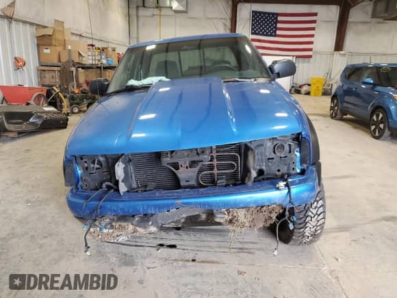 2001 Chevrolet S-10 LS ZR2 с VIN 1GCCT19W418122235, выставлен на аукционе Copart как лот 50587305 с пробегом 212 072 миль миль и На запчасти • Non repairable. История ставок и продаж доступна на DreamBid. Изображение 5.