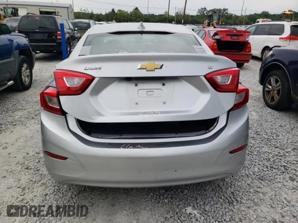 ✅ 2018 Chevrolet Cruze LT • VIN: 1G1BE5SM0J7238116 • Lot: 61329763. Listed on Copart with 74,507 mi. Free auction sales archive from the USA and detailed vehicle history report at DreamBid. Image 6.