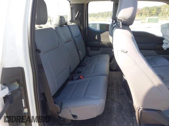 ✅ 2023 Ford F-150 XL • VIN: 1FTFX1E54PKE30970 • Lot: 43215139. Listed on IAAI with 45,532 mi. Free auction sales archive from the USA and detailed vehicle history report at DreamBid. Image 8.