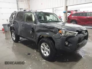 ✅ 2024 Toyota 4Runner SR5 • VIN: JTEMU5JR4R6272704 • Лот: 43821909. Опубликован ранее на IAAI с пробегом 26 827 миль. Бесплатный доступ к архиву аукционных продаж из США и подробный отчёт об истории автомобиля на DreamBid. Изображение 1.