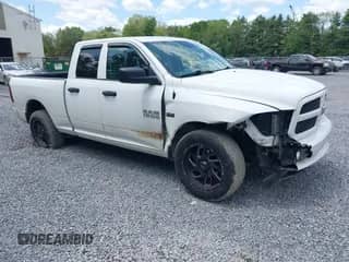 2017 Ram 1500 Express z VIN 1C6RR7FT8HS811382, wystawiony jako IAAI lot #42402615 z przebiegiem 77 076 mil mil oraz . Historia ofert i sprzedaży dostępna na DreamBid. Obrazek 1.