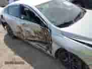 2016 Chevrolet Malibu LT z VIN 1G1ZE5ST5GF303756, wystawiony jako IAAI lot #43351963 z przebiegiem Nie podano mil oraz . Historia ofert i sprzedaży dostępna na DreamBid. Obrazek 18.