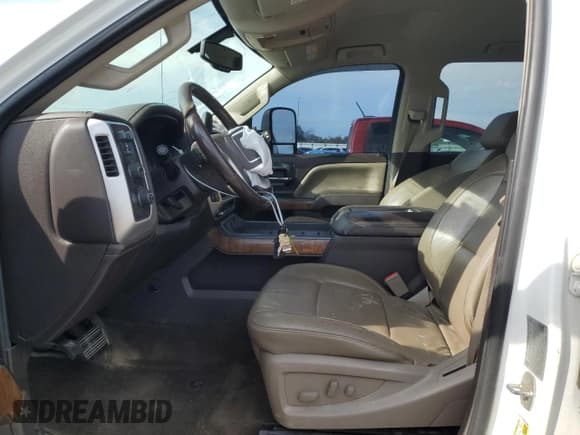 ✅ 2015 GMC Sierra 3500HD SLT • VIN: 1GT423C80FF172338 • Лот: 71542434. Опубликован ранее на Copart с пробегом 242 924 миль. Бесплатный доступ к архиву аукционных продаж из США и подробный отчёт об истории автомобиля на DreamBid. Изображение 7.