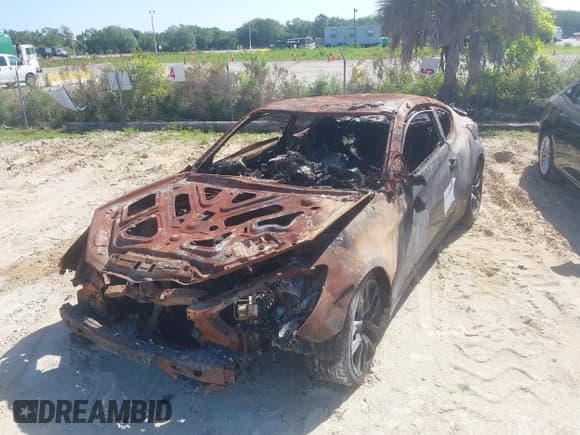 ✅ 2015 Hyundai Genesis Coupe Ultimate • VIN: KMHHU6KJ4FU124365 • Lot: 39001064. Wystawiony na IAAI z przebiegiem Nie podano. Bezpłatny archiwum sprzedaży aukcyjnych z USA i szczegółowy raport historii pojazdu na DreamBid. Zdjęcie 2.