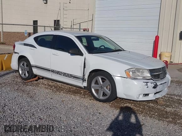 ✅ 2013 Dodge Avenger SE • VIN: 1C3CDZAB4DN551759 • Лот: 43477833. Опубликован ранее на IAAI с пробегом 235 551 миль. Бесплатный доступ к архиву аукционных продаж из США и подробный отчёт об истории автомобиля на DreamBid. Изображение 1.