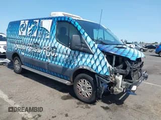✅ 2017 Ford Transit • VIN: 1FTYR1ZM0HKB09806 • Lot: 42560565. Wystawiony na IAAI z przebiegiem 107 745 mil. Bezpłatny archiwum sprzedaży aukcyjnych z USA i szczegółowy raport historii pojazdu na DreamBid. Zdjęcie 1.