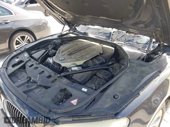 ✅ 2011 BMW 7 Series 750Li • VIN: WBAKB8C55BCY66669 • Лот: 42634989. Опубликован ранее на IAAI с пробегом Не указан. Бесплатный доступ к архиву аукционных продаж из США и подробный отчёт об истории автомобиля на DreamBid. Изображение 10.