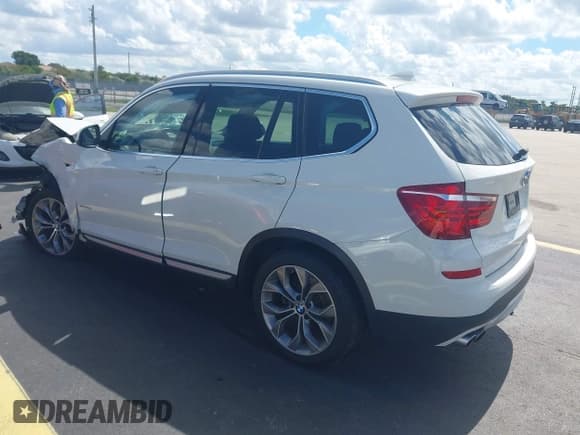 ✅ 2017 BMW X3 sDrive28i • VIN: 5UXWZ7C32H0X42988 • Lot: 43442579. Wystawiony na IAAI z przebiegiem 99 975 mil. Bezpłatny archiwum sprzedaży aukcyjnych z USA i szczegółowy raport historii pojazdu na DreamBid. Zdjęcie 3.