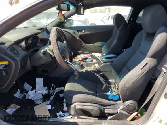 ✅ 2014 Hyundai Genesis Coupe R-Spec • VIN: KMHHT6KD6EU114996 • Lot: 68976695. Wystawiony na Copart z przebiegiem 164 010 mil. Bezpłatny archiwum sprzedaży aukcyjnych z USA i szczegółowy raport historii pojazdu na DreamBid. Zdjęcie 7.