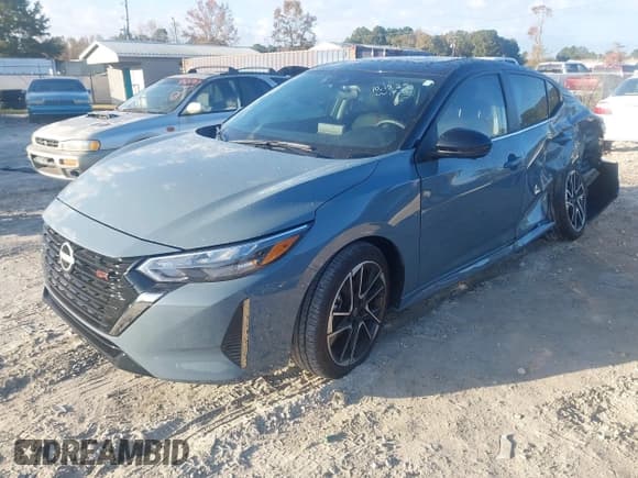 ✅ 2025 Nissan Sentra SR • VIN: 3N1AB8DV6SY368195 • Lot: 43633007. Listed on IAAI with 842 mi. Free auction sales archive from the USA and detailed vehicle history report at DreamBid. Image 17.