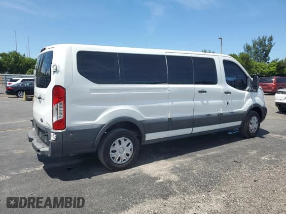 ✅ 2017 Ford Transit XL • VIN: 1FBZX2ZM9HKA20885 • Lot: 65899095. Wystawiony na Copart z przebiegiem 65 243 mil. Bezpłatny archiwum sprzedaży aukcyjnych z USA i szczegółowy raport historii pojazdu na DreamBid. Zdjęcie 3.