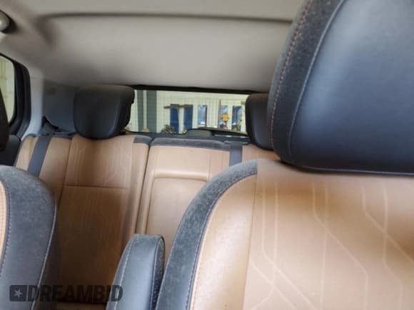 ✅ 2020 Chevrolet Trax LT • VIN: 3GNCJPSB3LL251921 • Lot: 90242385. Wystawiony na Copart z przebiegiem 24 960 mil. Bezpłatny archiwum sprzedaży aukcyjnych z USA i szczegółowy raport historii pojazdu na DreamBid. Zdjęcie 10.