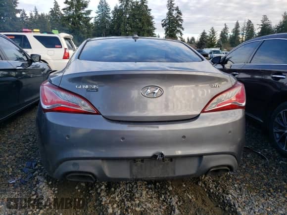 2014 Hyundai Genesis Coupe 2.0T z VIN KMHHT6KD6EU119079, wystawiony jako Copart lot #83364634 z przebiegiem 85 647 mil mil oraz Szkoda całkowita • Salvage title. Historia ofert i sprzedaży dostępna na DreamBid. Obrazek 6.