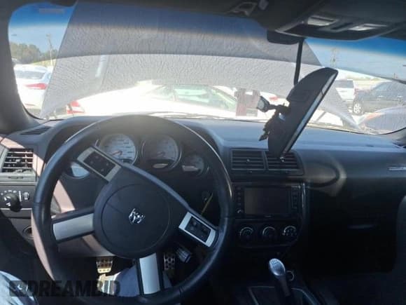 ✅ 2009 Dodge Challenger SRT-8 • VIN: 2B3LJ74W19H617533 • Lot: 76346634. Wystawiony na Copart z przebiegiem 132 995 mil. Bezpłatny archiwum sprzedaży aukcyjnych z USA i szczegółowy raport historii pojazdu na DreamBid. Zdjęcie 9.