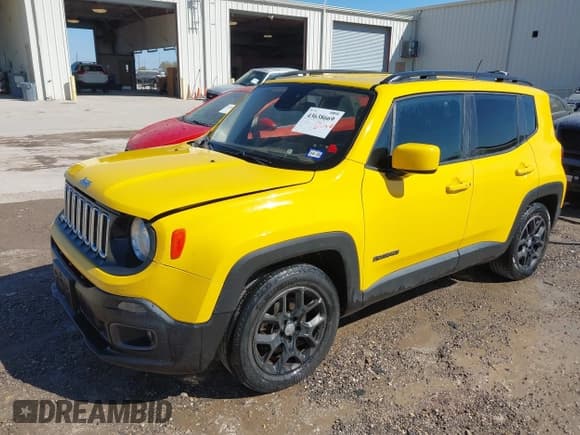 ✅ 2015 Jeep Renegade Latitude • VIN: ZACCJABT4FPC42560 • Lot: 43638669. Listed on IAAI with 129,316 mi. Free auction sales archive from the USA and detailed vehicle history report at DreamBid. Image 18.