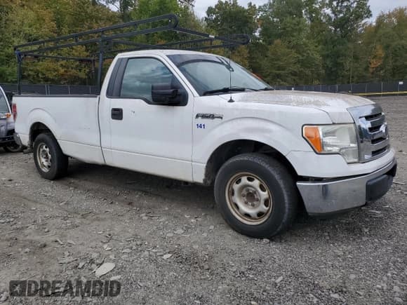 ✅ 2011 Ford F-150 XL • VIN: 1FTNF1CFXBKD32450 • Lot: 82250605. Wystawiony na Copart z przebiegiem 193 680 mil. Bezpłatny archiwum sprzedaży aukcyjnych z USA i szczegółowy raport historii pojazdu na DreamBid. Zdjęcie 4.