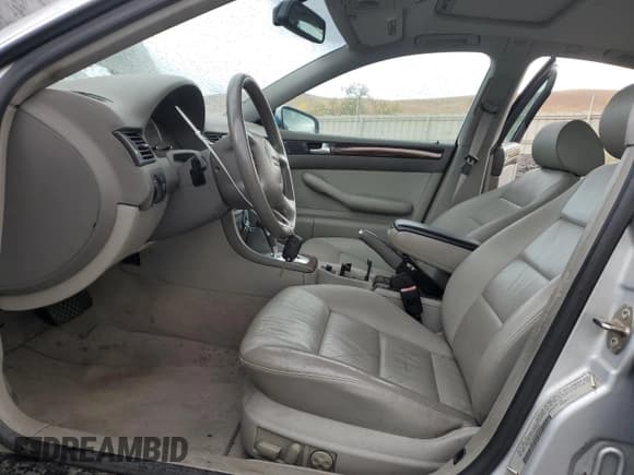 ✅ 2003 Audi A6 3.0L • VIN: WAULT64B63N009809 • Lot: 80343095. Wystawiony na Copart z przebiegiem 176 257 mil. Bezpłatny archiwum sprzedaży aukcyjnych z USA i szczegółowy raport historii pojazdu na DreamBid. Zdjęcie 7.