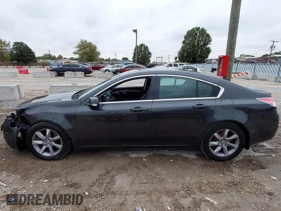 ✅ 2012 Acura TL Auto • VIN: 19UUA8F26CA031324 • Лот: 43431355. Опубликован ранее на IAAI с пробегом 117 904 миль. Бесплатный доступ к архиву аукционных продаж из США и подробный отчёт об истории автомобиля на DreamBid. Изображение 14.