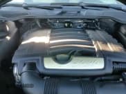 ✅ 2017 Porsche Cayenne • VIN: WP1AA2A22HKA82843 • Lot: 85911835. Wystawiony na Copart z przebiegiem 135 001 mil. Bezpłatny archiwum sprzedaży aukcyjnych z USA i szczegółowy raport historii pojazdu na DreamBid. Zdjęcie 14.